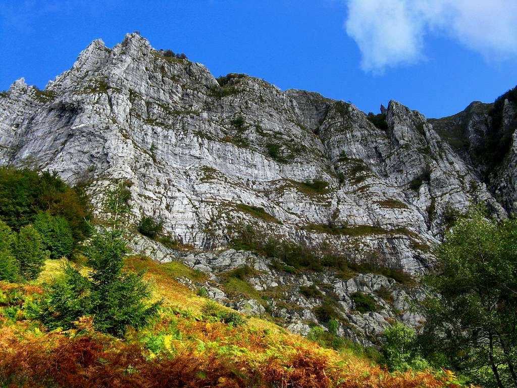 Monte Corchia autumn picture