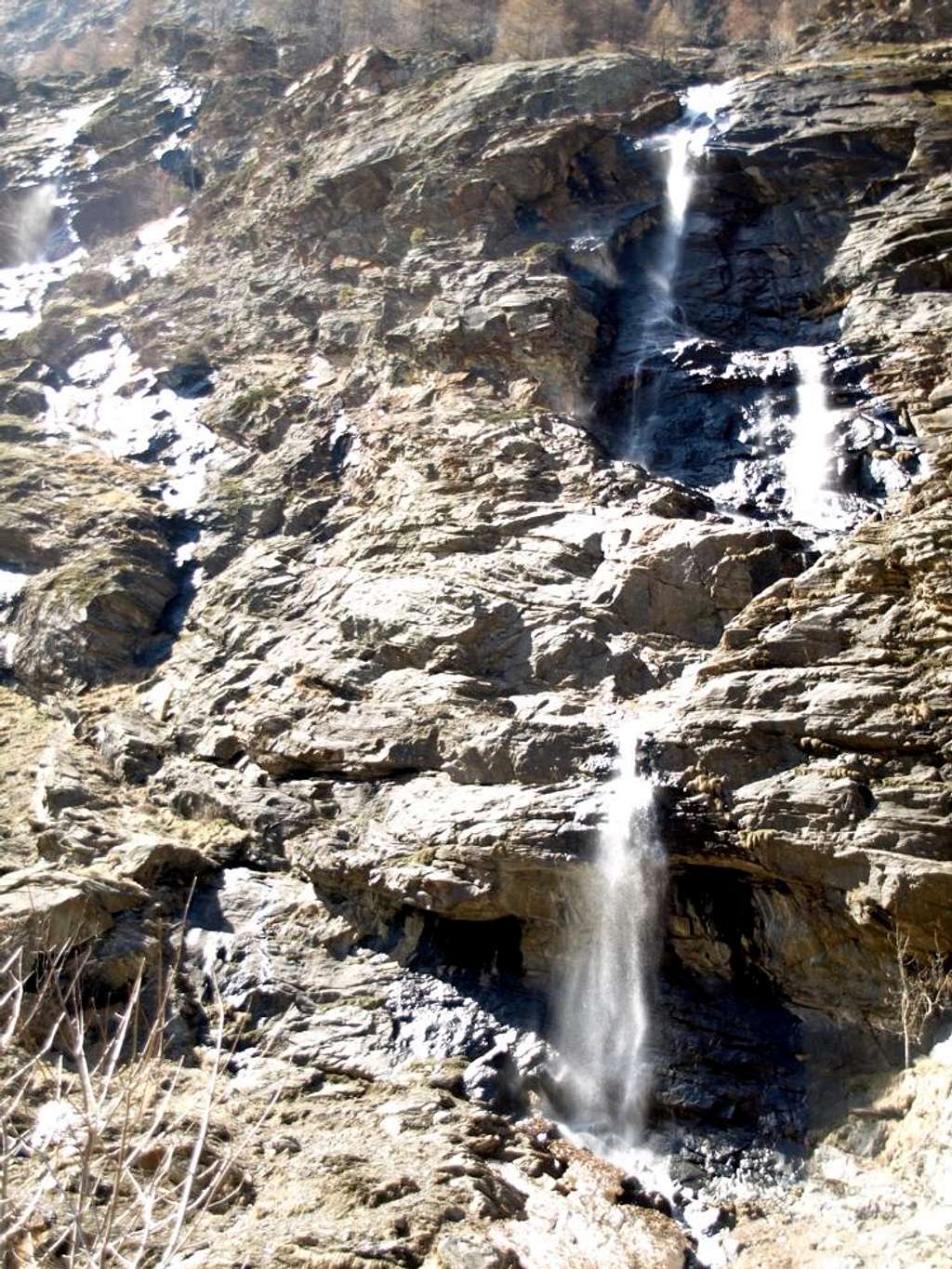 Secondaries torrents & waterfalls  above Rovenaud 2016