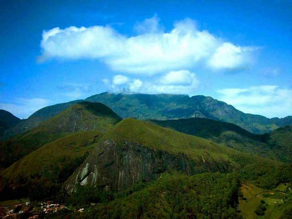 Pico da Caledônia at back and...