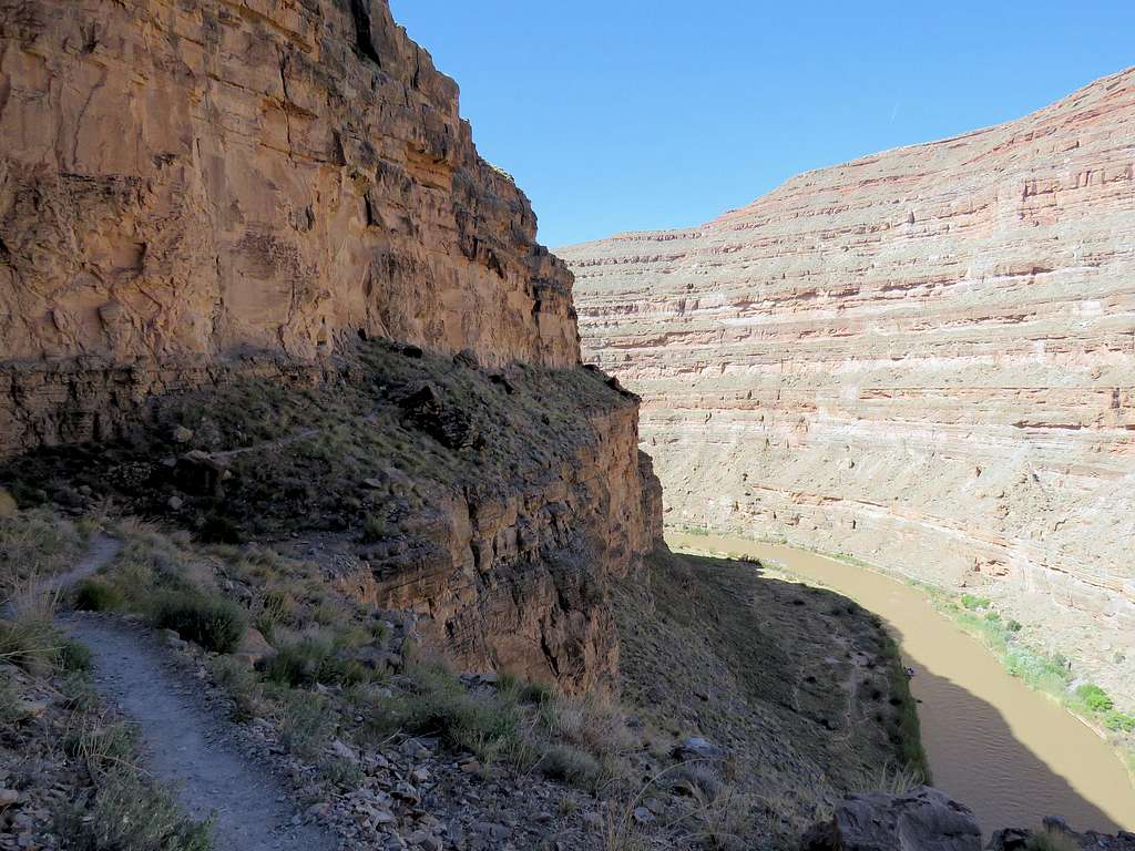 Trail traversing between cliff bands
