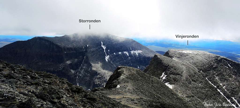 Storronden and Vinjeronden as seen from Rondslottet S ridge