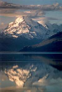Mt.Cook reflecting in Lake...