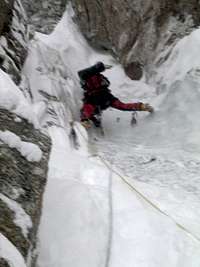 Japanese Couloir - The crux ice pitch