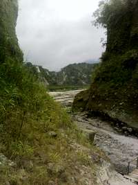 Pinatuba hidden entrance