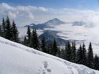 Urslja gora in the background