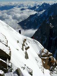 Climbers descending ridge to Vallee Blanche
