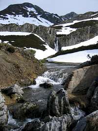 Cascade and streams near Faro peak