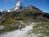 The trail from Shwarzsee to Hornli Hut