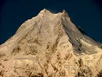 Manaslu summit pyramid