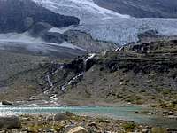 Serene landscape at the Iceline Trail
