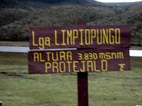 Sign at Laguna Limpiapungo