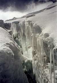 What a crevasse! - beautiful...