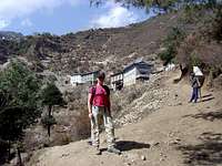24-March-2004 Hike to Namche...