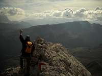 salutando il parapendio