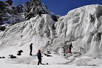 Ice climbing near the Cho La pass