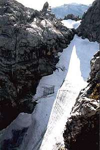 The steep Blaueis-Glacier...