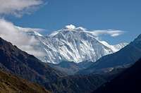 First glimpse of Everest left...