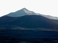 A look a Hanakauhi Peak (2715...