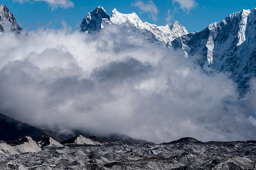 ngozumba glacier, kangtega and kyashar peaks