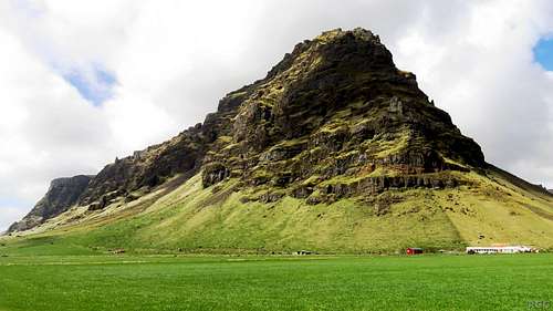 Drangshlíðarfjall (476m) from the southeast