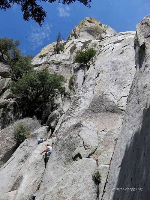 S Crack, 5.10, 7 Pitches