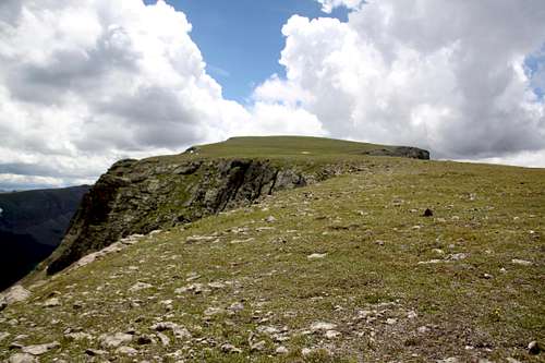 Long summit plateau