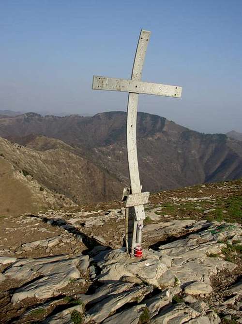 The Cross on top of Alpesisa....