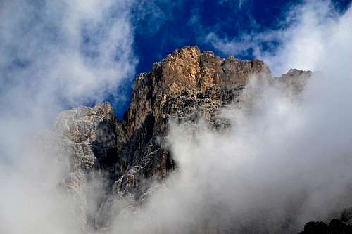 Dolomite walls and cloud