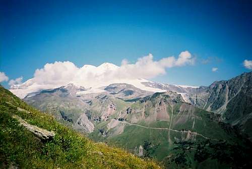 The twin-peaks of Mont Elbrus