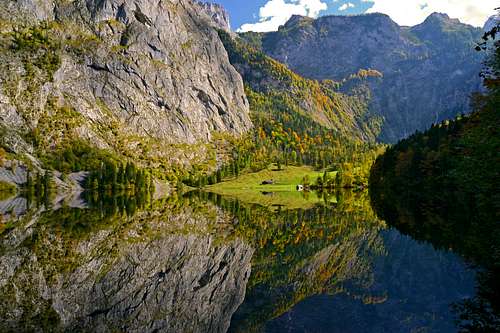 The Obersee lake in autumn