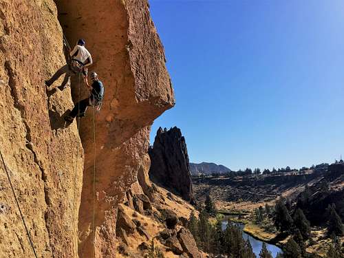 Simul Rapping at Smith Rocks