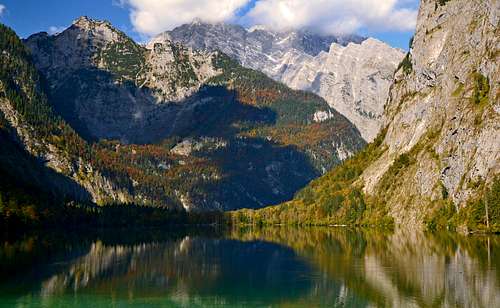 Obersee lake and Watzmann east face in autumn