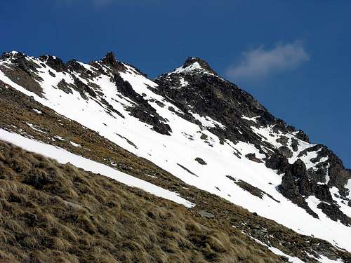 Punta Coppi <i>(3231 m)</i> seen climbing punta di Arpisson <i>(3030 m)</i>
