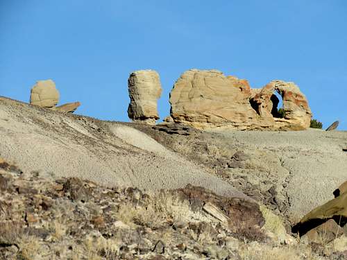 Another unnamed arch