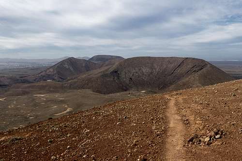 Caldera Encantada (233m) and Las Calderas (248m) in front of Calderon Hondo (278m)