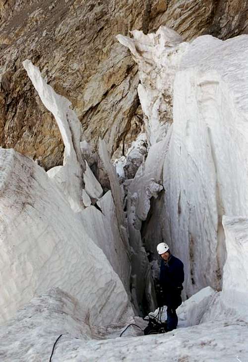 In the Ushba icefall