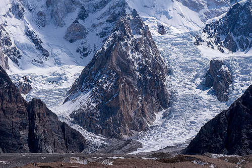 Broad peak glacier