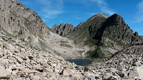 Track to Valasco Pass