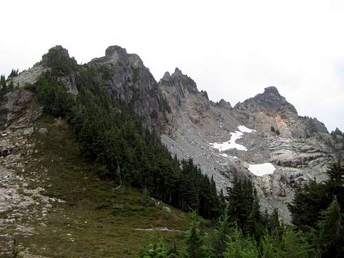 Malachite Peak from 5850' saddle
