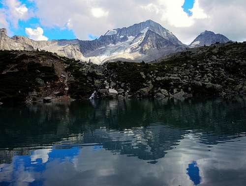 Detail of Lago Covoni/Tristensee with Collalto and Collaspro