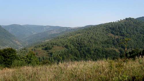 Palenyi Hrun ridge and Shyroke