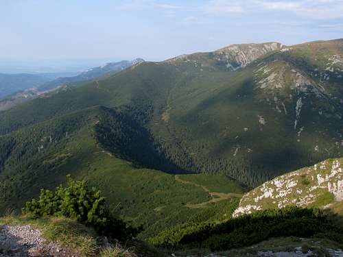 Main ridge NE from Sivý vrch