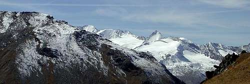 Da sinistra: il monte Creya...