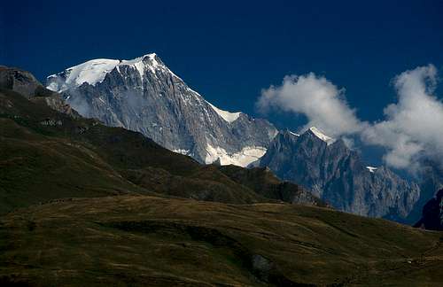 .Mont Blanc range and Piccolo San Bernardo pass july 2003