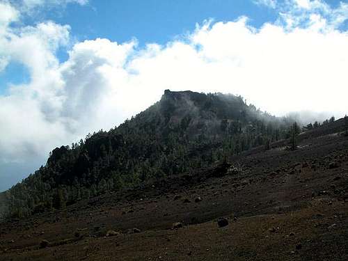 Pico Nambroque seen from Ruta...