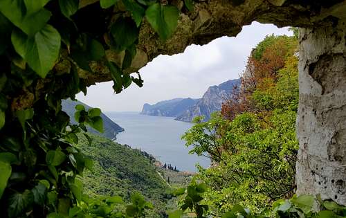 Garda lake seen from Castel Penede