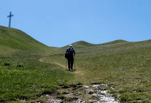 Approaching the summit of Monte Catria