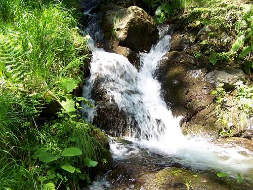 The stream near Lukov slap