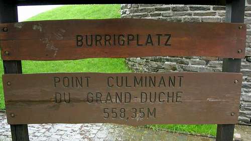The summit sign of Buurgplaatz.