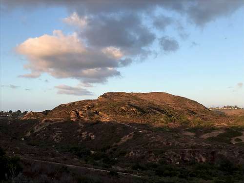 Mount Calavera (Cerro de la Calavera)